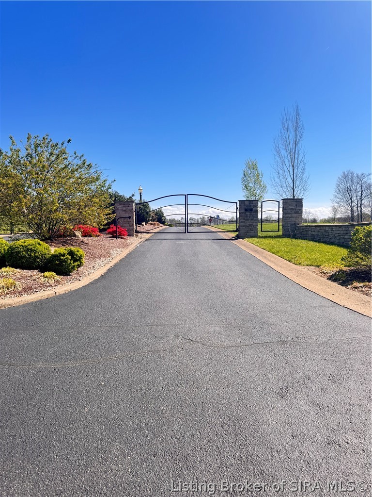 1002 Canyon Road New Albany, IN 47150 - Photo 3 of 12