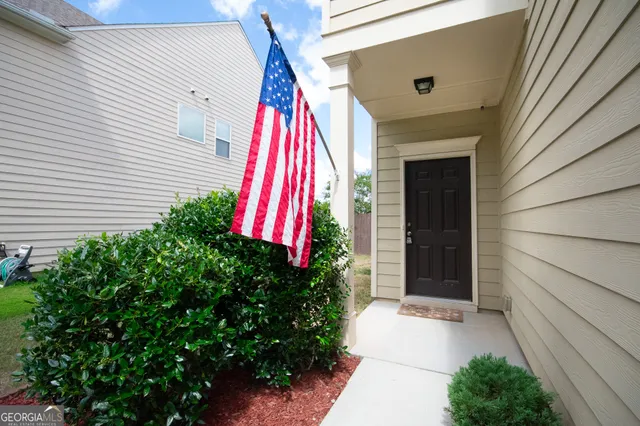 a view of a entryway