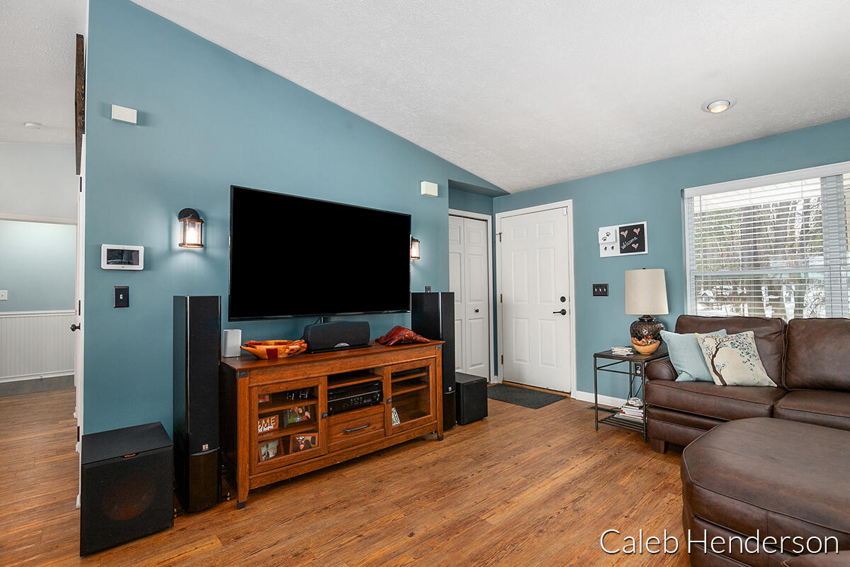 4043 Monroe Road Allegan, MI 49010 - Photo 17 of 66 IMG_1005