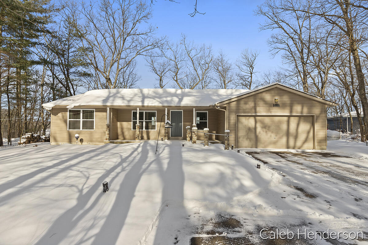 4043 Monroe Road Allegan, MI 49010 - Photo 9 of 66 IMG_1000