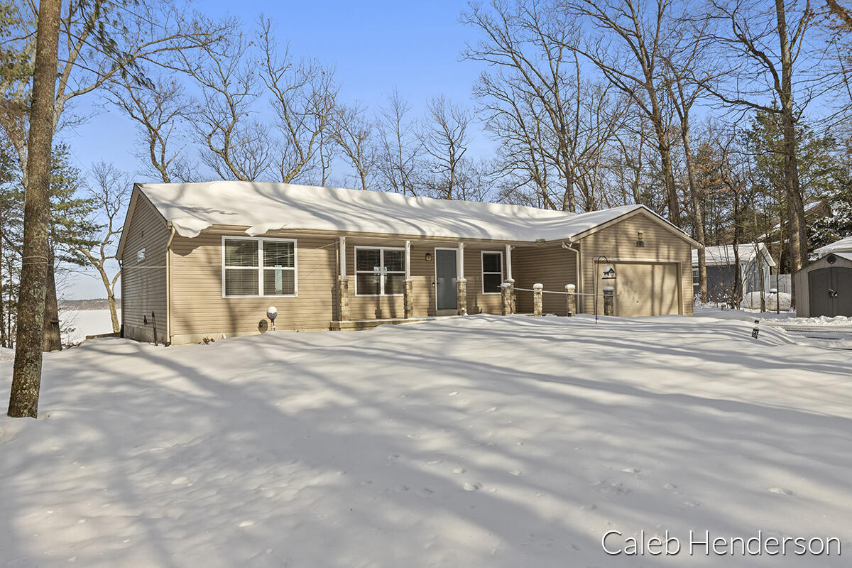 4043 Monroe Road Allegan, MI 49010 - Photo 10 of 66 IMG_1001