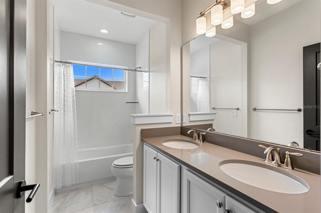 8276 Modiano Street Orlando, FL 32827 - Photo 16 of 35