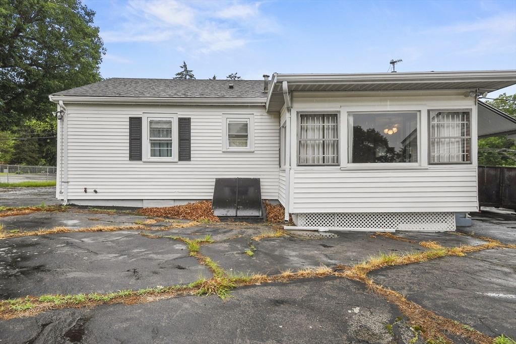 735 Rathbun Street Blackstone, MA 01504 - Photo 25 of 26 Gallery Image 25