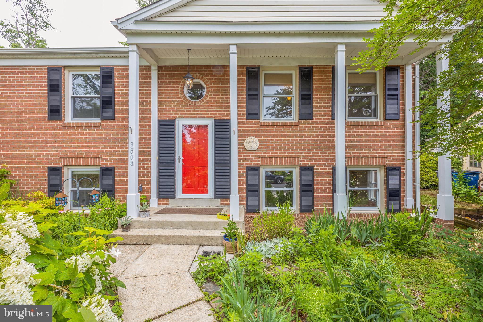 3808 Stonebridge Road Alexandria, VA 22306 - Photo 2 of 69