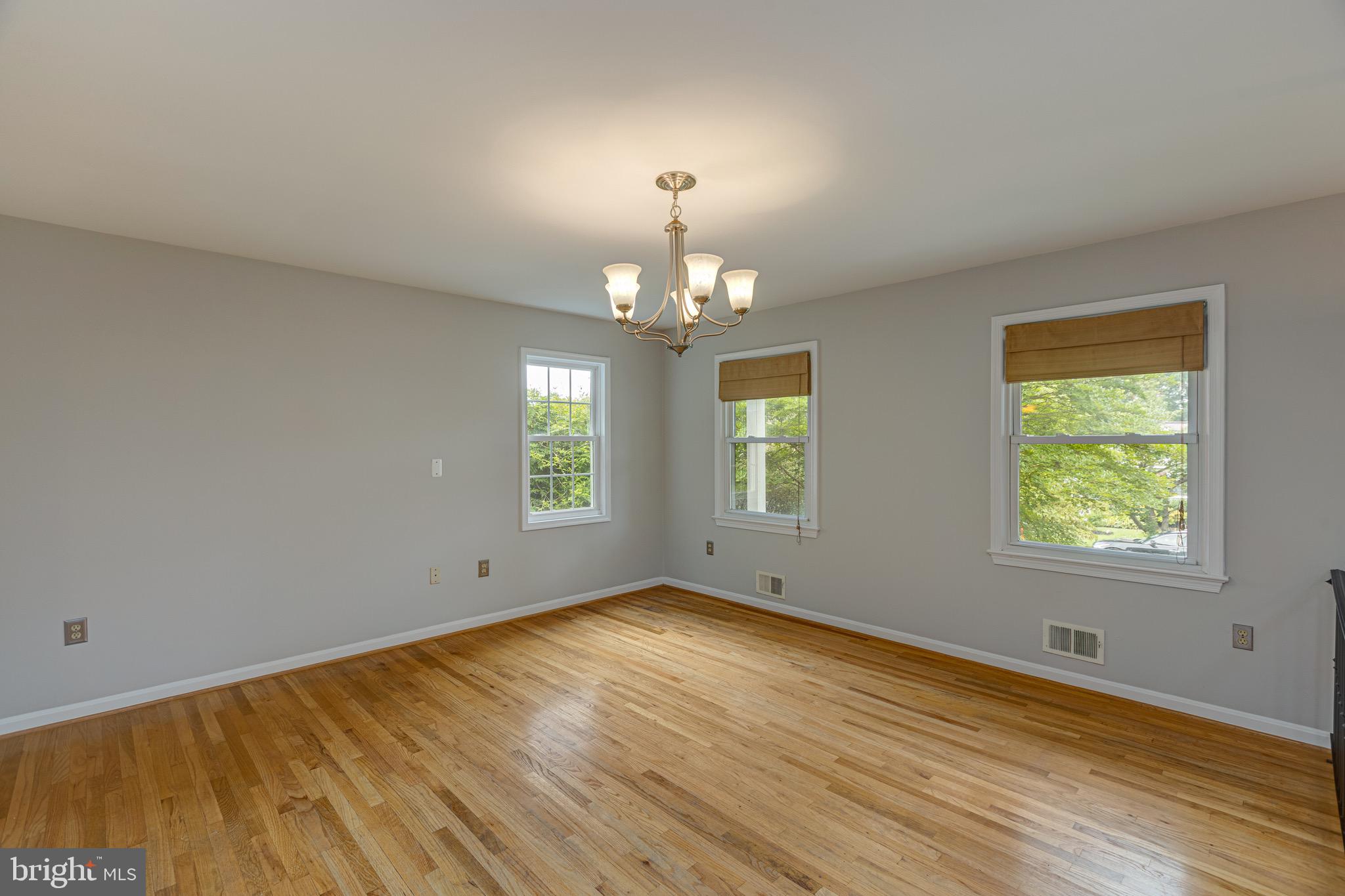 3808 Stonebridge Road Alexandria, VA 22306 - Photo 12 of 69