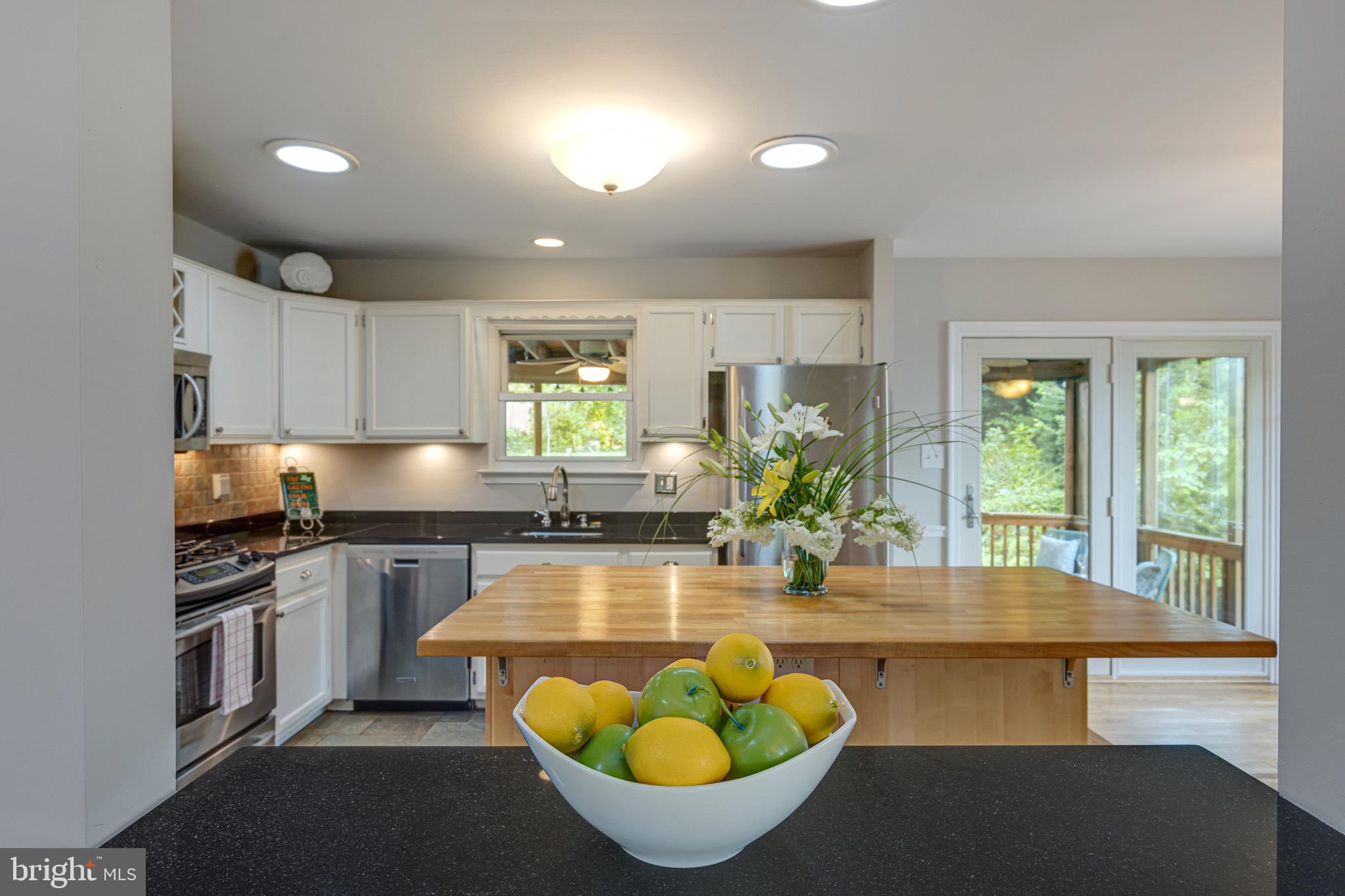 3808 Stonebridge Road Alexandria, VA 22306 - Photo 14 of 69