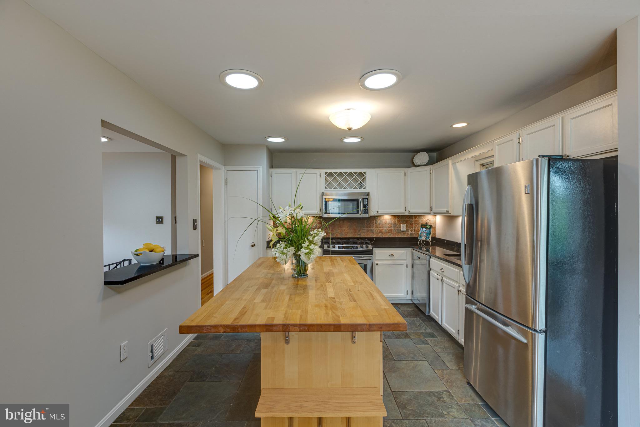 3808 Stonebridge Road Alexandria, VA 22306 - Photo 17 of 69
