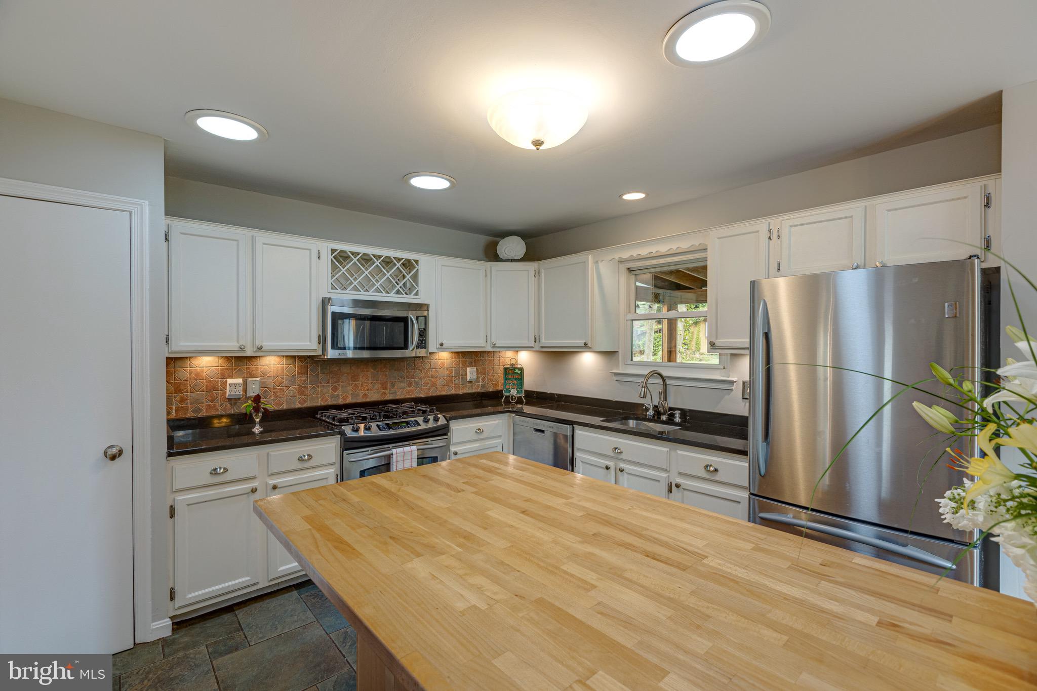 3808 Stonebridge Road Alexandria, VA 22306 - Photo 18 of 69