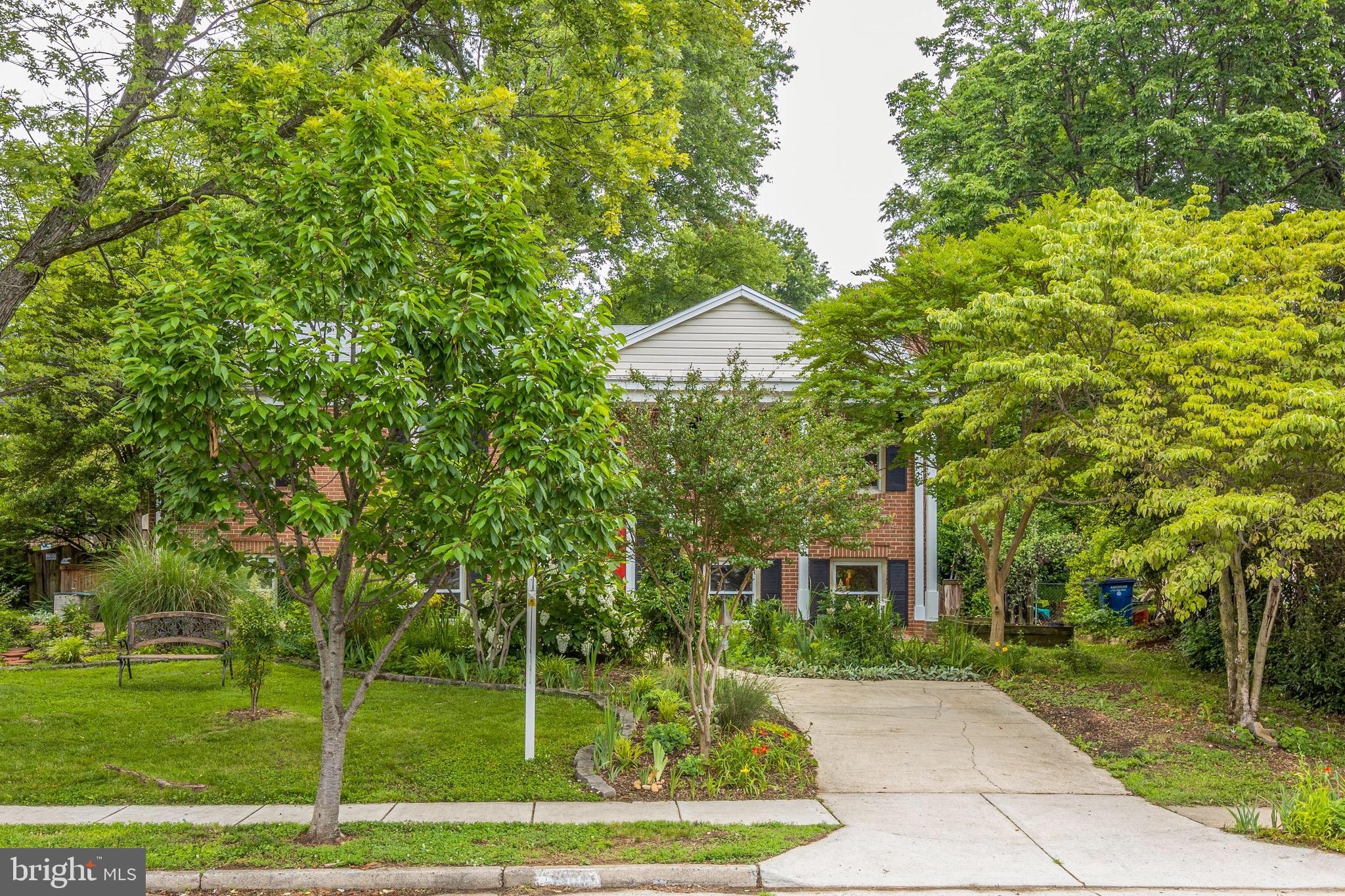 3808 Stonebridge Road Alexandria, VA 22306 - Photo 7 of 69