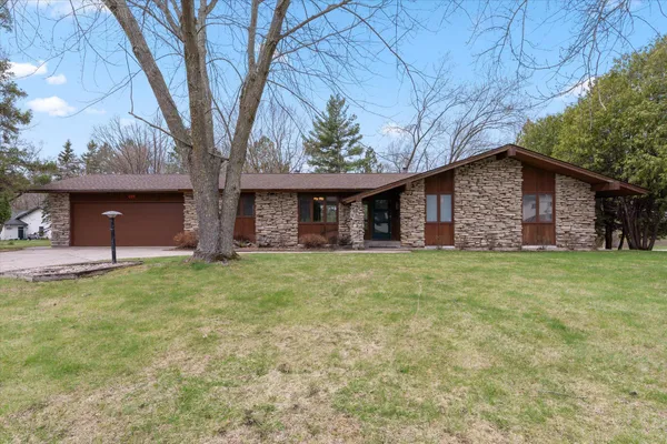 $475,000 | 409 1st Avenue Southwest, Aitkin, MN 56431