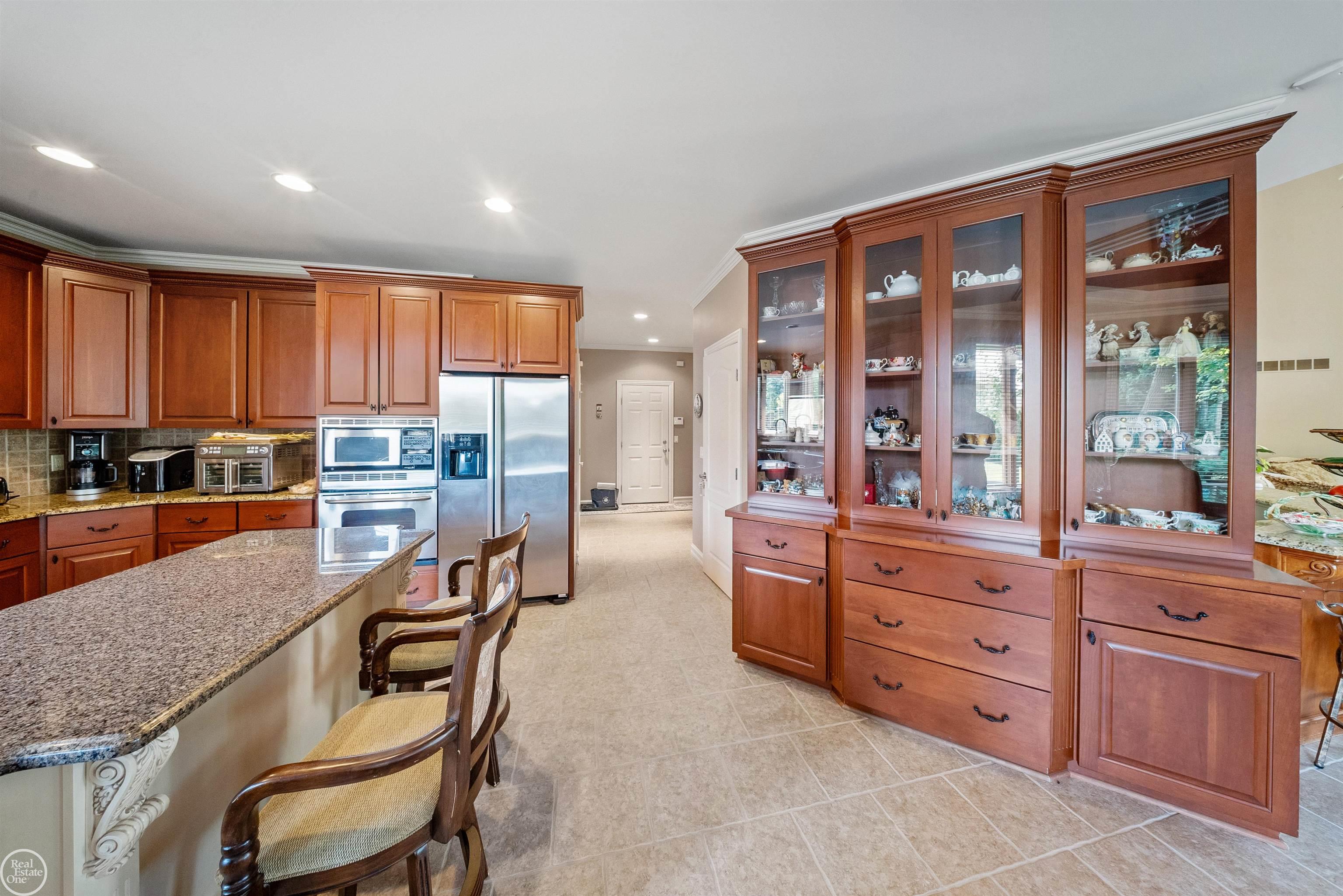 13046 Partridge Run Utica, MI 48315 - Photo 14 of 51