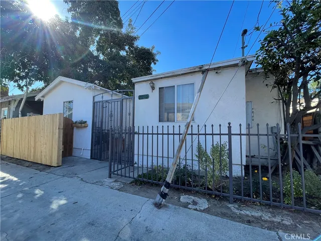 $750,000 | 211 1/2 East Eagle Street, Long Beach, CA 90806