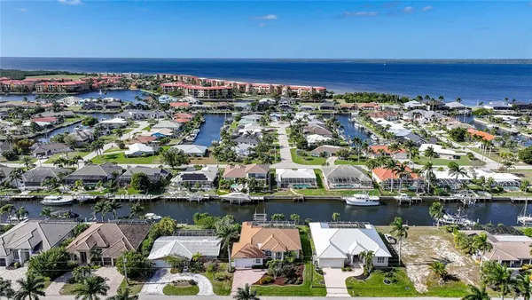 $1,000,000 | 43 Tropicana Drive, Punta Gorda, FL 33950