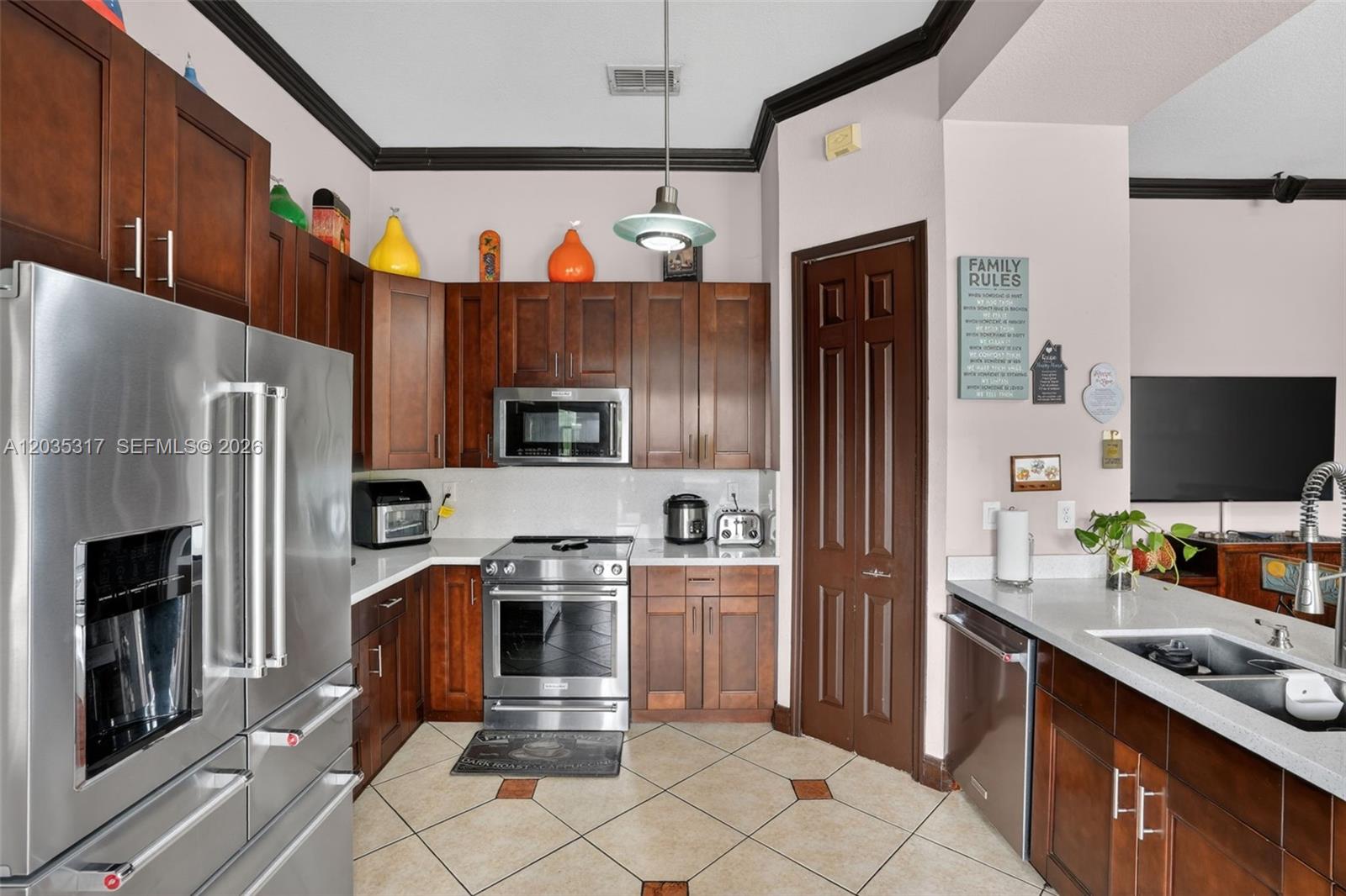 8216 Southwest 166th Place Miami, FL 33193 - Photo 17 of 58