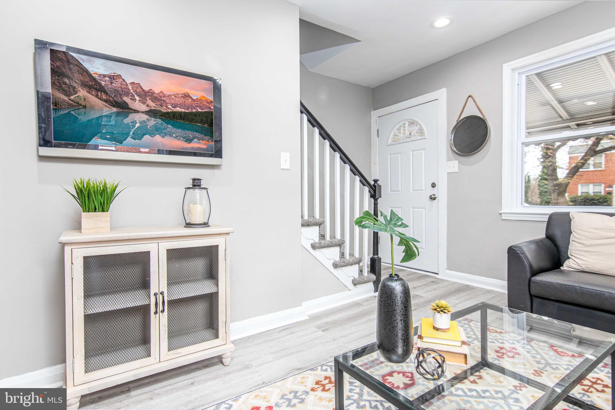 703 St Dunstans Road Baltimore, MD 21212 - Photo 8 of 27