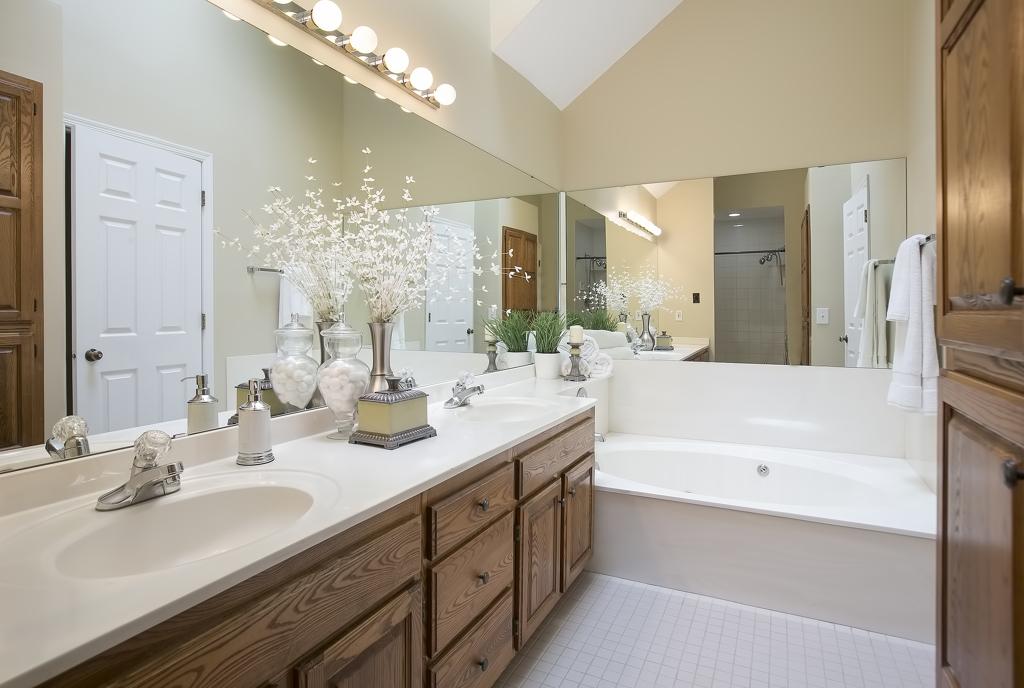 7921 Island Road Eden Prairie, MN 55347 - Photo 15 of 30
