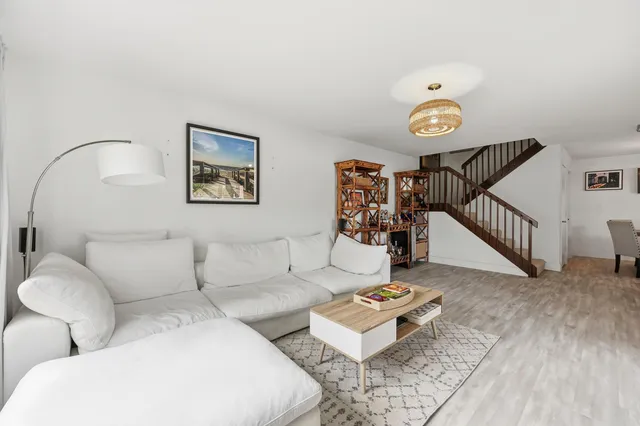 $345,000 | 1934 Stratford Way, West Palm Beach, FL 33409