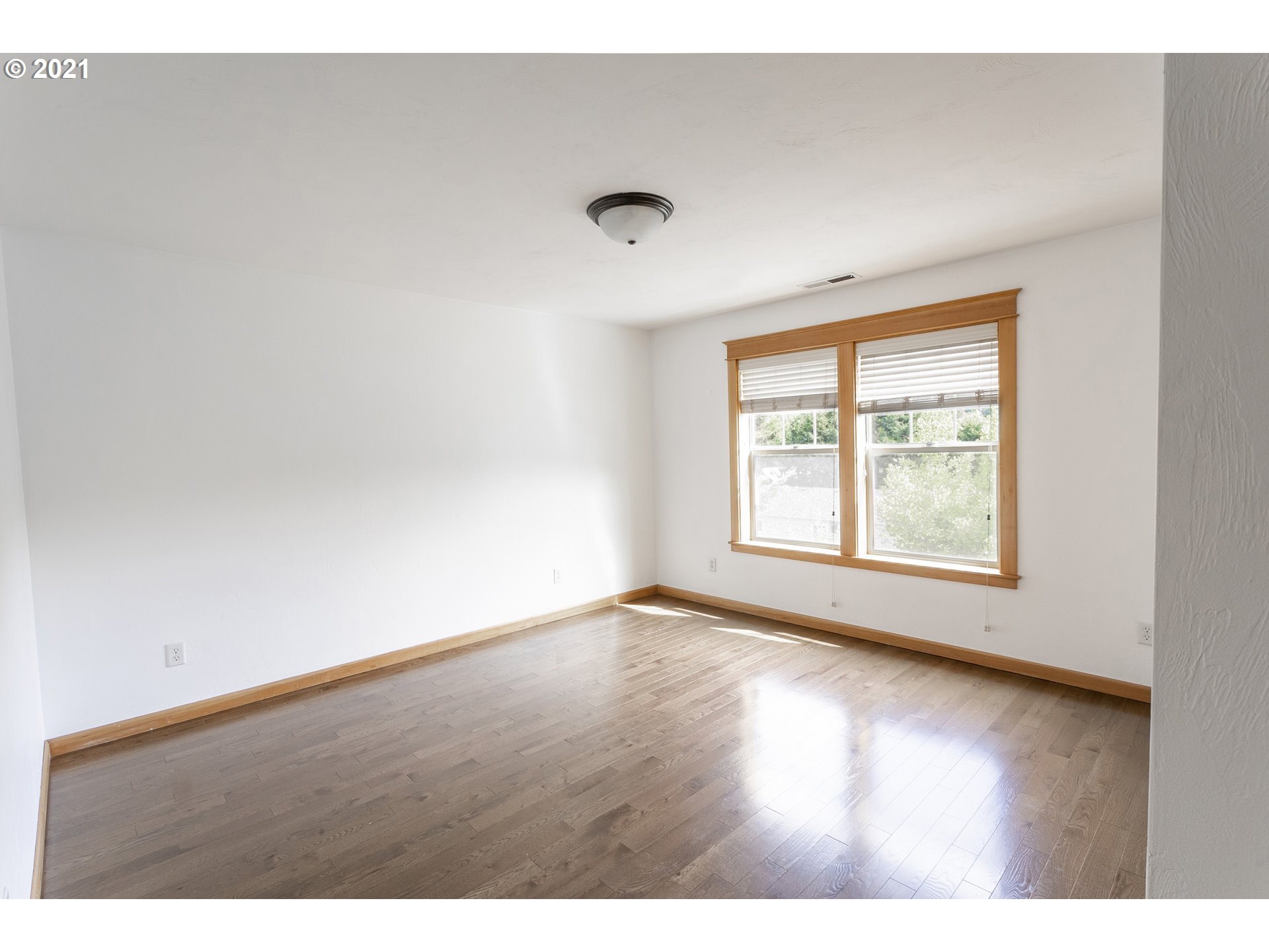 2663 Hendricks Ridge Drive Eugene, OR 97403 - Photo 13 of 21 Gallery Image 13