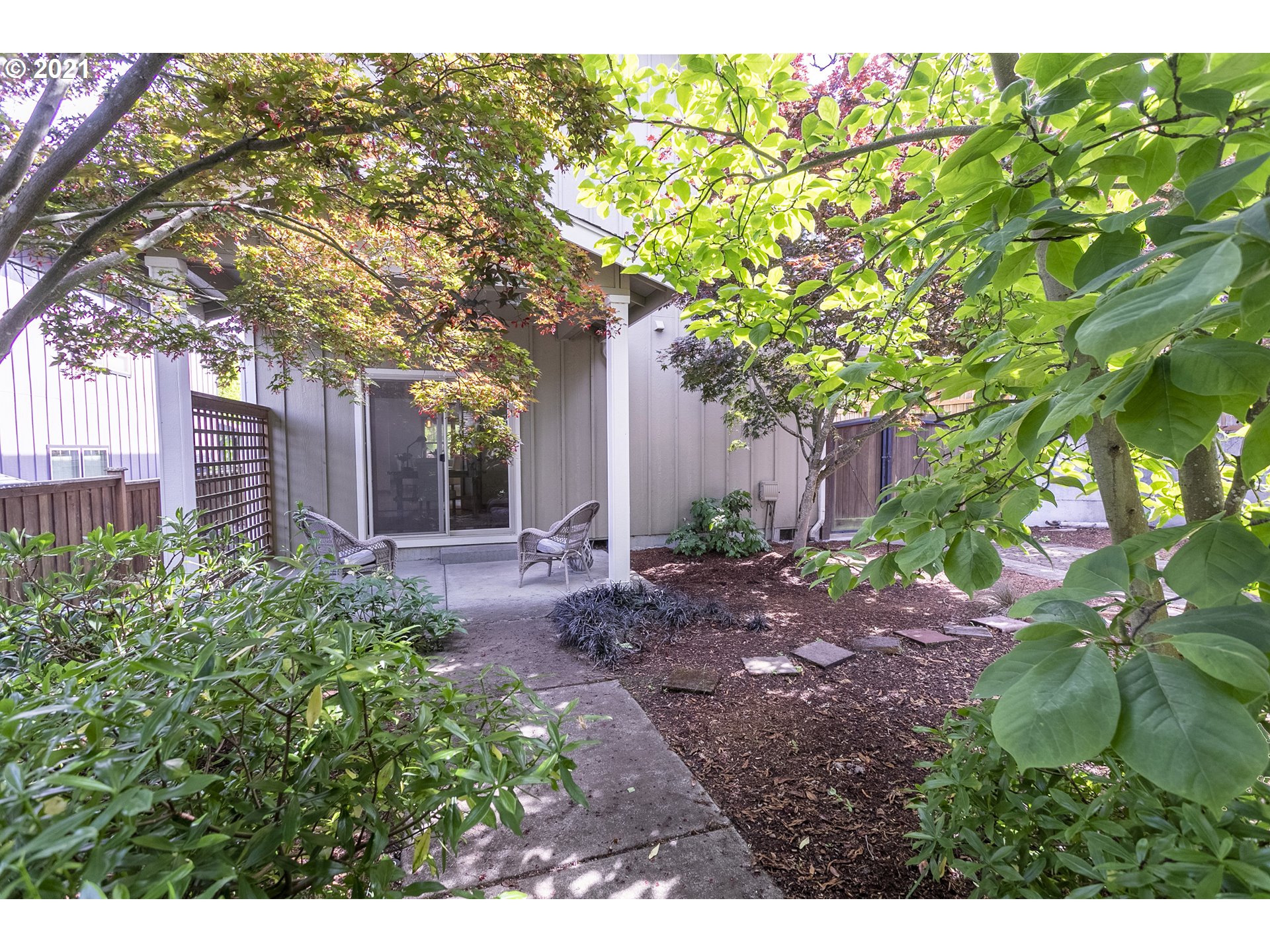 2663 Hendricks Ridge Drive Eugene, OR 97403 - Photo 20 of 21 Gallery Image 20