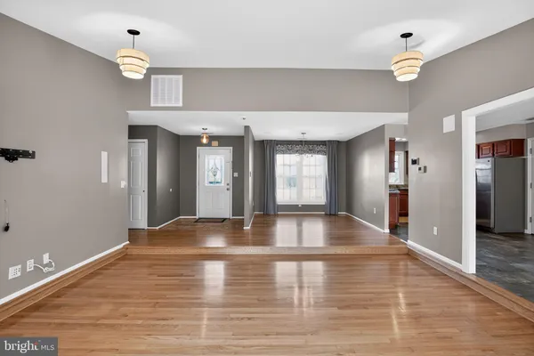 $4,700 | 4337 Rolling Stone Way, Alexandria, VA 22306