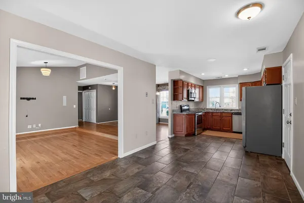 $4,700 | 4337 Rolling Stone Way, Alexandria, VA 22306
