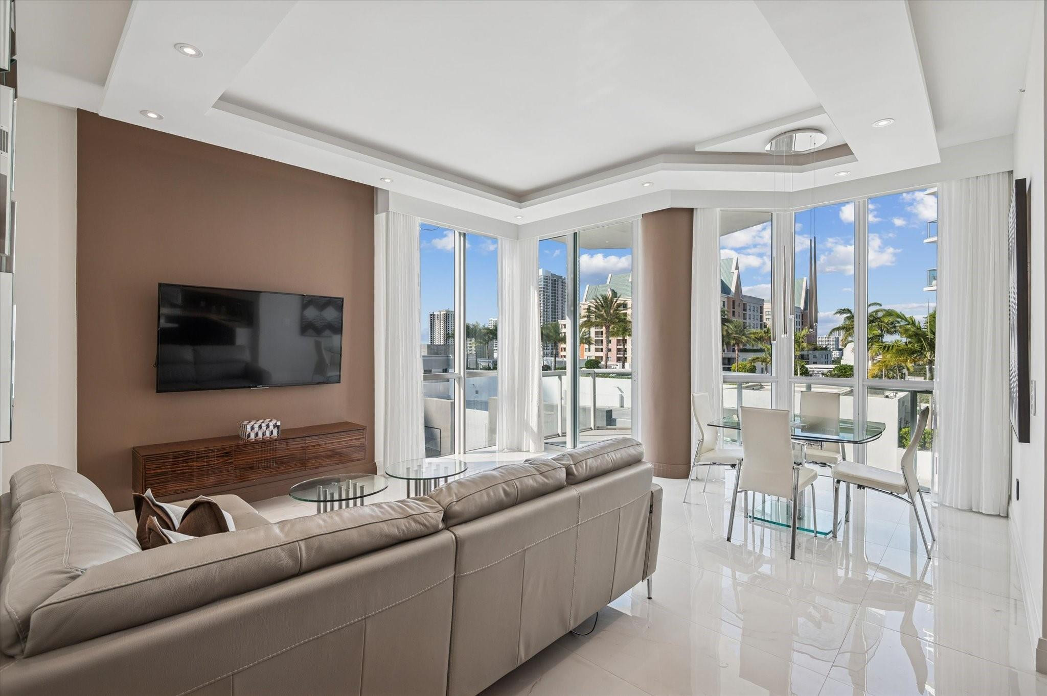 111 Southeast 8th Avenue, Unit 1005 Fort Lauderdale, FL 33301 - Photo 4 of 18 Photo 4