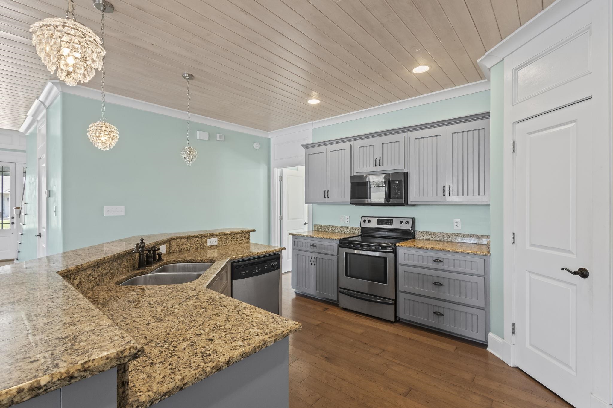 7059 Rocky Rd Loop Gulf Shores, AL 36542 - Photo 16 of 46 Kitchen