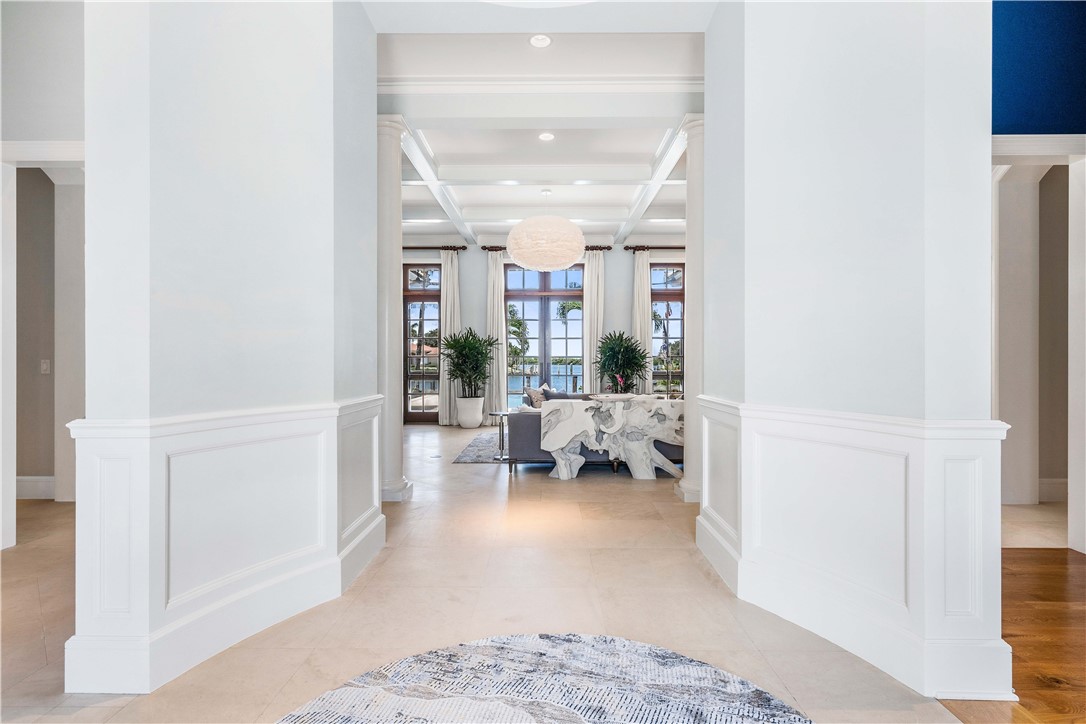 215 Rudder Road Vero Beach, FL 32963 - Photo 3 of 36 Gallery Image 3