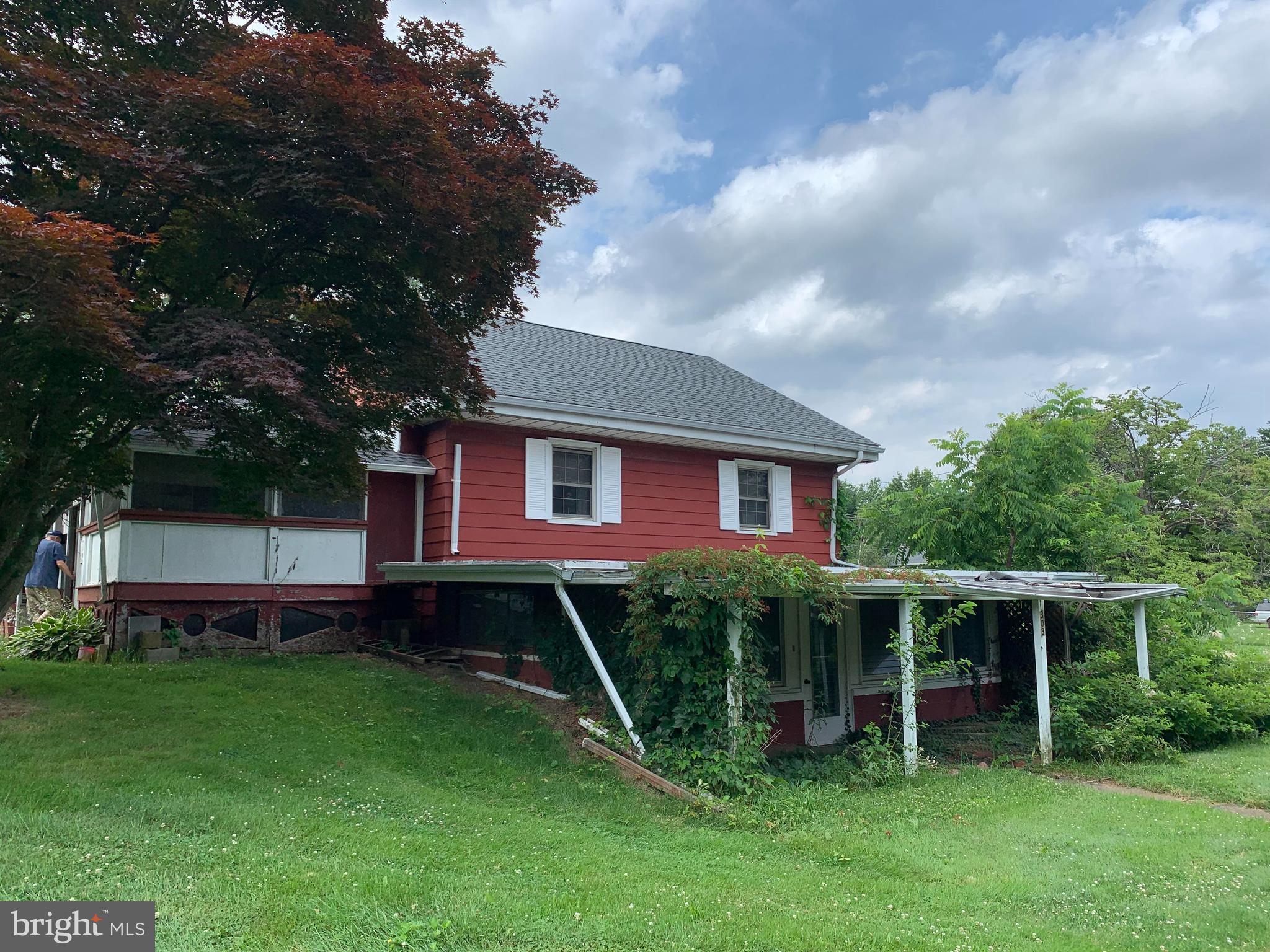 303 Meadowbrook Road Robbinsville, NJ 08691 - Photo 4 of 24 a view of a house with a backyard