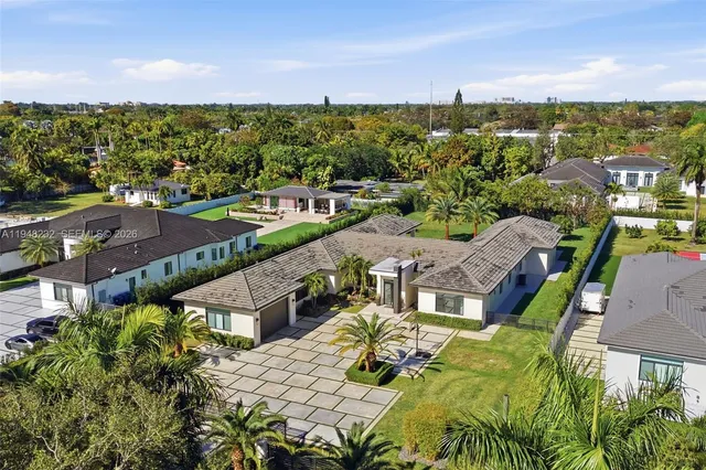 $4,400,000 | 10005 Southwest 66th Street, Miami, FL 33173