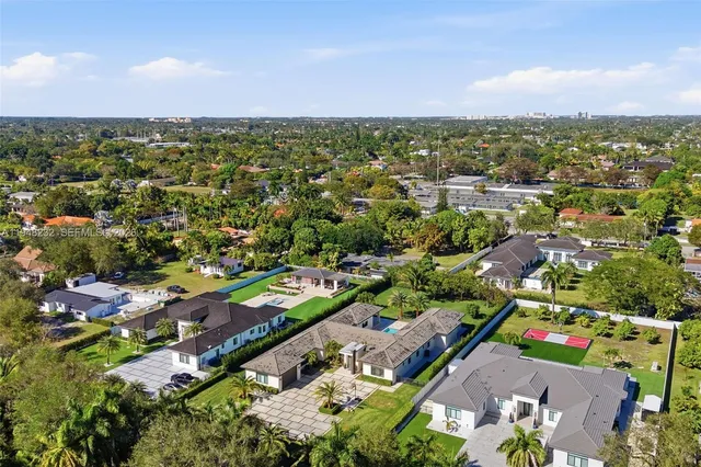 $4,400,000 | 10005 Southwest 66th Street, Miami, FL 33173