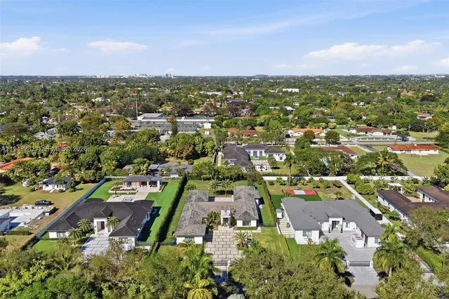 $4,400,000 | 10005 Southwest 66th Street, Miami, FL 33173