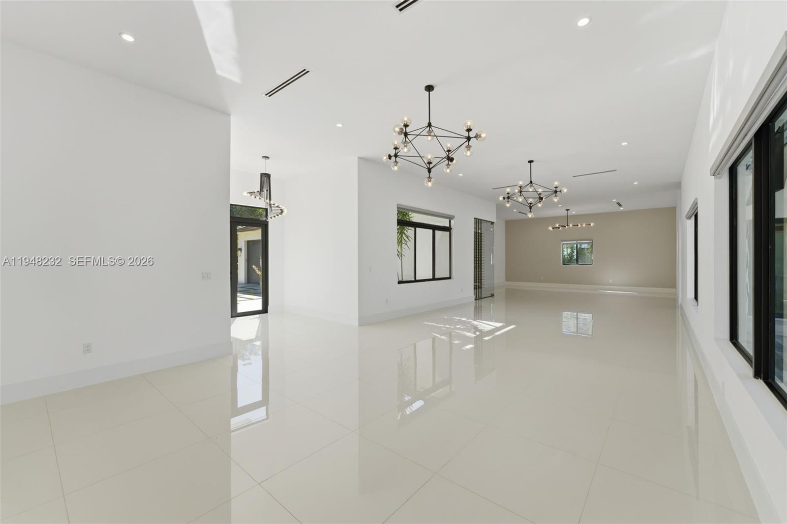 10005 Southwest 66th Street Miami, FL 33173 - Photo 7 of 64