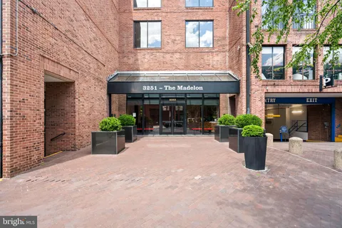 $1,275,000 | 3251 Prospect Street Northwest, Unit 301, Washington, DC 20007