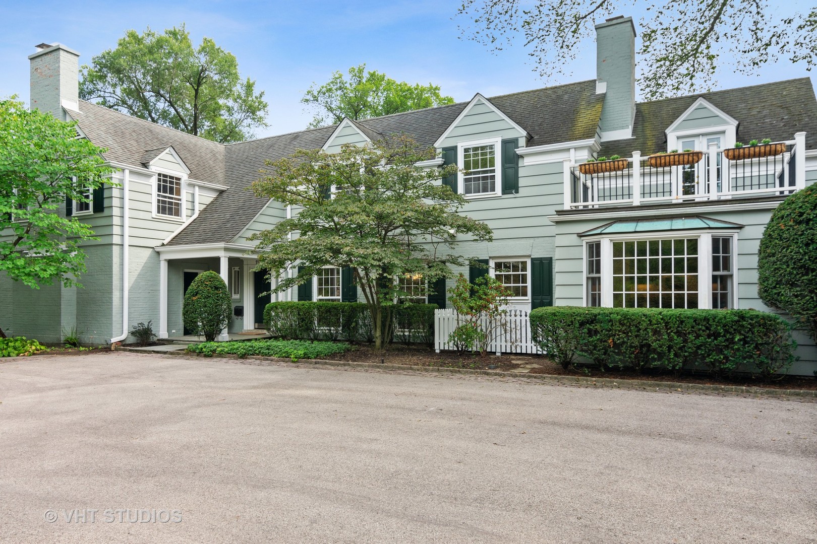 1170 Broadmeadow Road Winnetka, IL 60093 - Photo 3 of 36