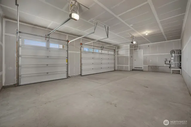 a view of a garage room