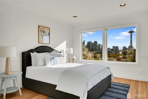 $3,295,000 | 922 Nob Hill Avenue North, Seattle, WA 98109