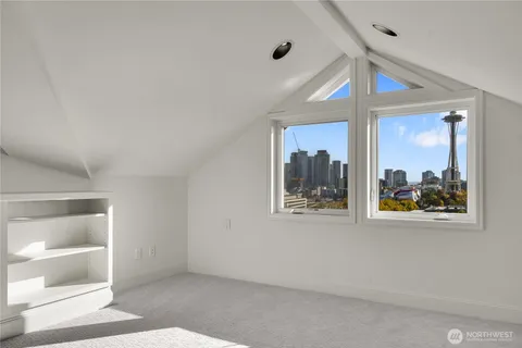 $3,295,000 | 922 Nob Hill Avenue North, Seattle, WA 98109