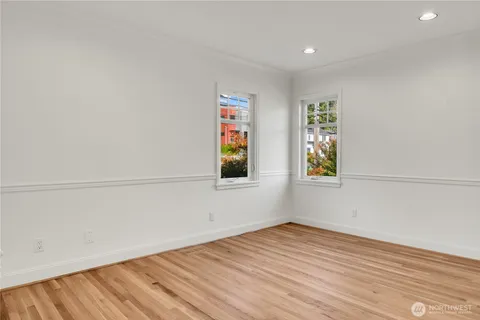 $3,295,000 | 922 Nob Hill Avenue North, Seattle, WA 98109