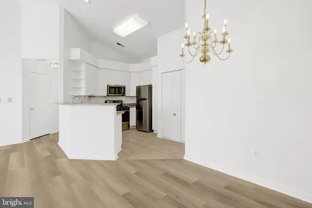 $2,975 | 6610 L Netties Lane, Alexandria, VA 22315