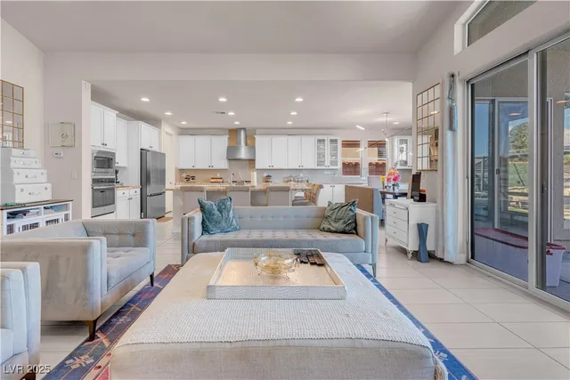 $825,000 | 8400 Footpath Street, Las Vegas, NV 89166