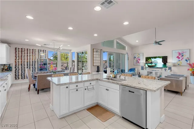 $825,000 | 8400 Footpath Street, Las Vegas, NV 89166