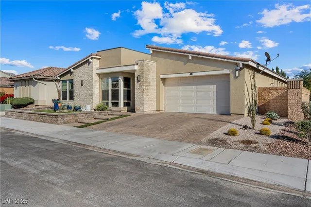 $825,000 | 8400 Footpath Street, Las Vegas, NV 89166