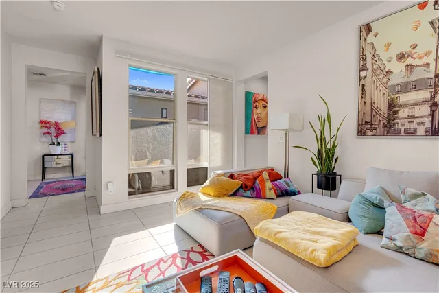 $825,000 | 8400 Footpath Street, Las Vegas, NV 89166