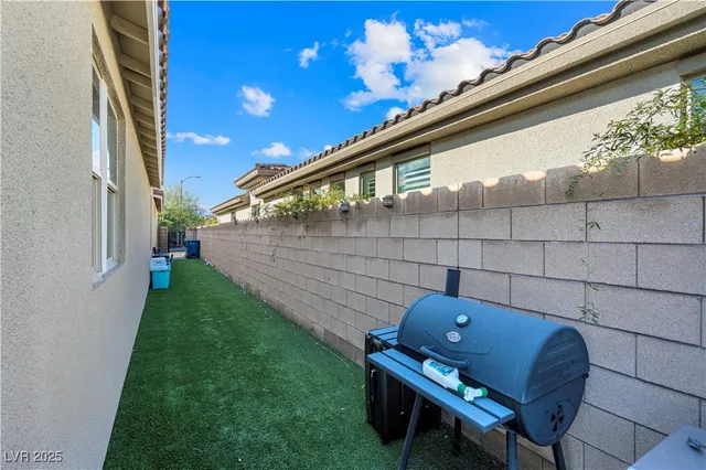 $825,000 | 8400 Footpath Street, Las Vegas, NV 89166