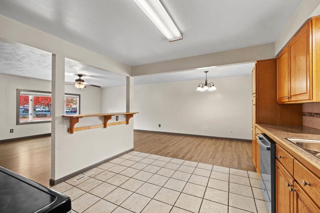 6814 North Cedar Road Spokane, WA 99208 - Photo 11 of 44