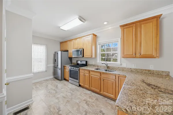 $365,000 | 2410 27th Ave Circle Northeast, Hickory, NC 28601