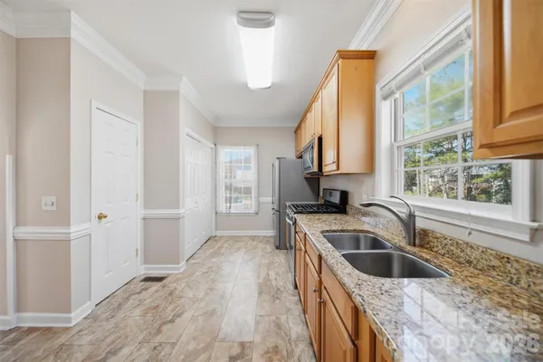 $365,000 | 2410 27th Ave Circle Northeast, Hickory, NC 28601