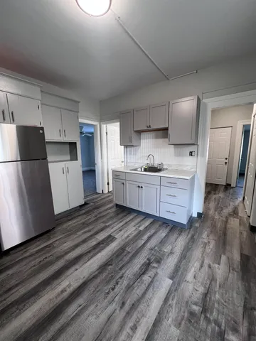 $1,700 | 118 Riddle Street, Unit 1R, Manchester, NH 03102