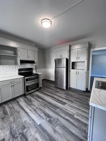 $1,700 | 118 Riddle Street, Unit 1R, Manchester, NH 03102